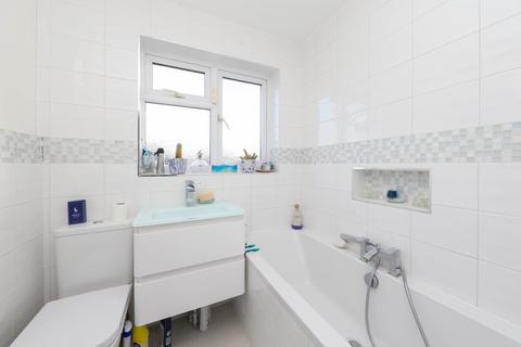 11 Tudor Close, Pinner, HA5 2JT