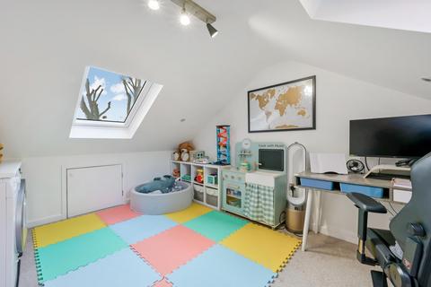 71 Reynard Way, Brentford, TW8 9GF
