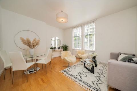 2 bedroom flat for sale, Fellows Road, London NW3