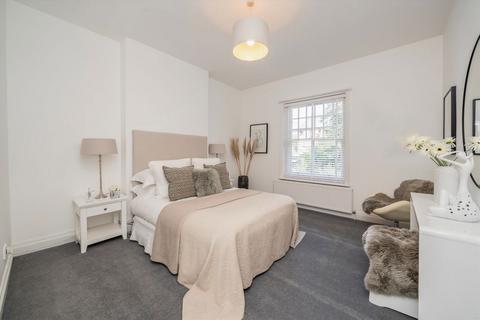 2 bedroom flat for sale, Fellows Road, London NW3