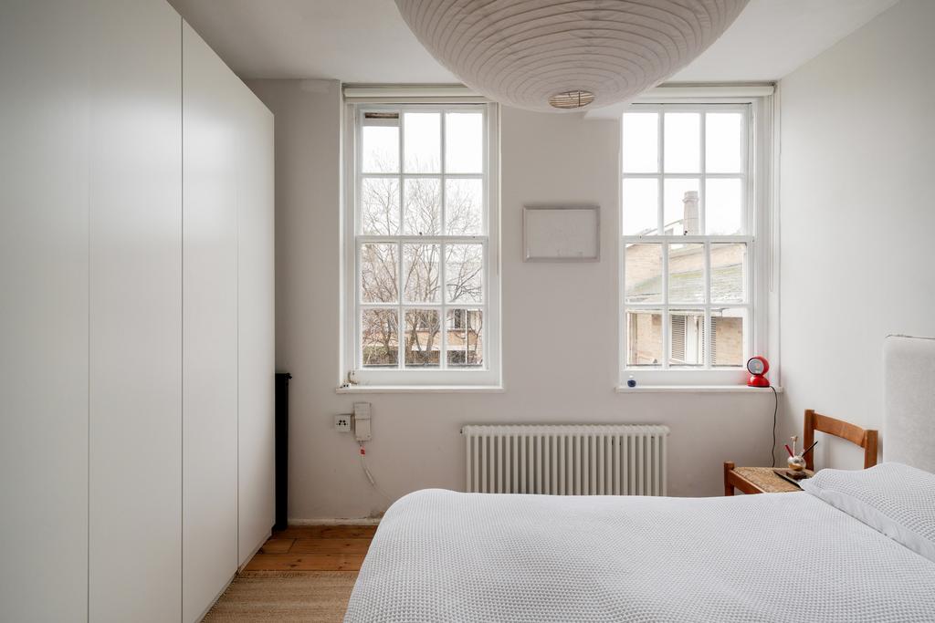 264810 - Peabody Estate, Camberwell Green SE5 -...
