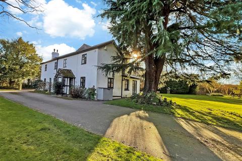 4 bedroom detached house for sale, East Hill Lane, Copthorne, West Sussex