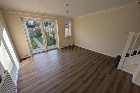 2 bedroom end of terrace house to rent, Mill Road, Saxmundham