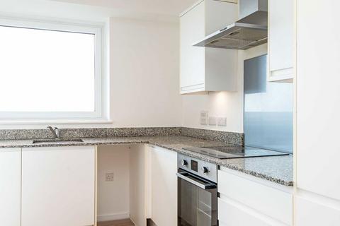 2 bedroom flat to rent, Ilford Hill, Ilford IG1