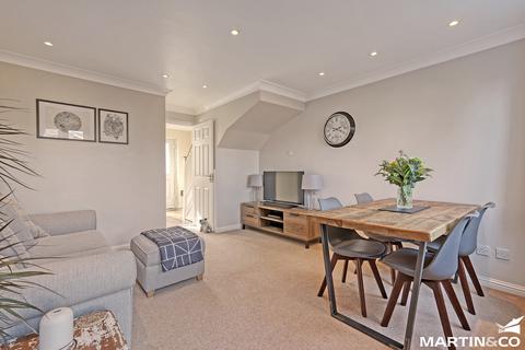 12 Amcotes Place, Chelmsford, CM2 9HZ
