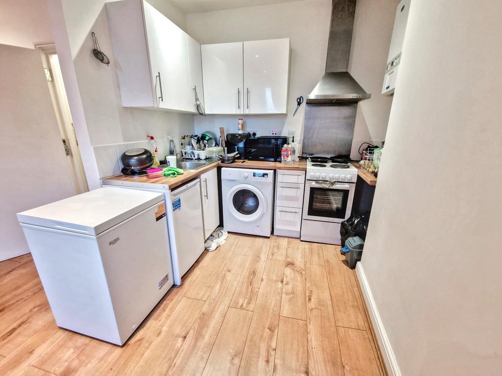 1st Floor Flat 2 Kitchen
