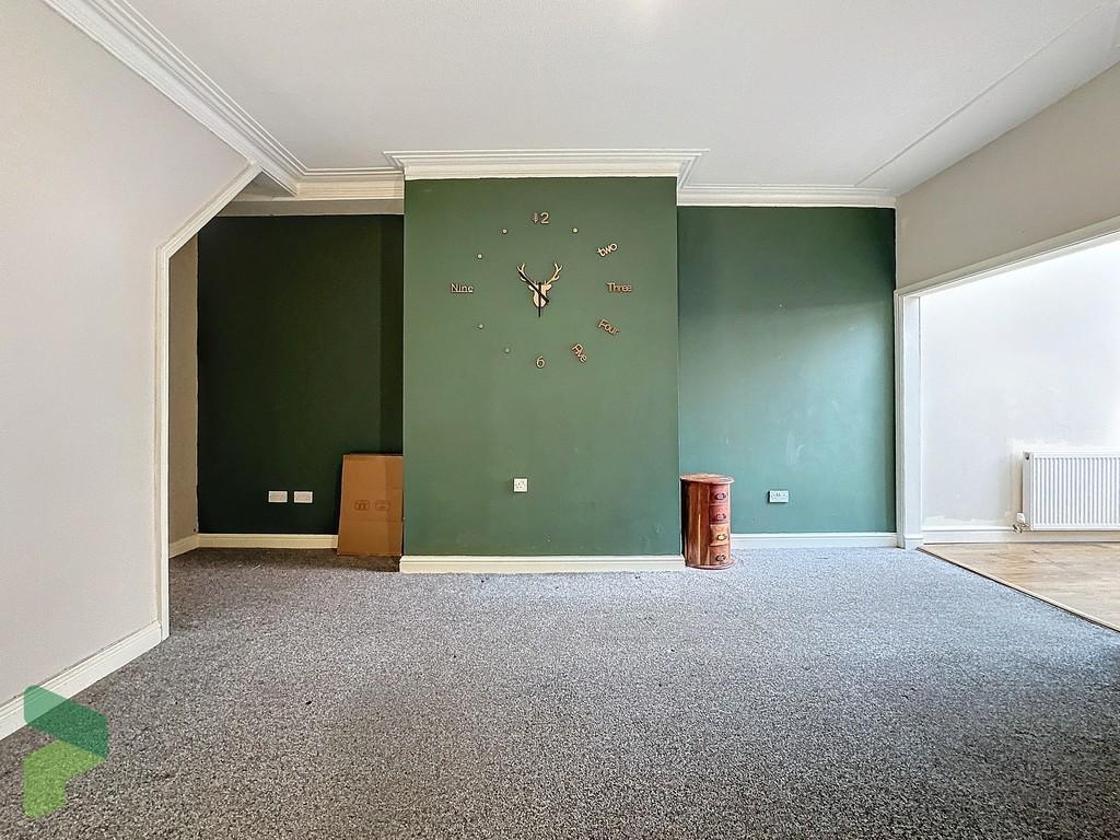 Living room or dining rm