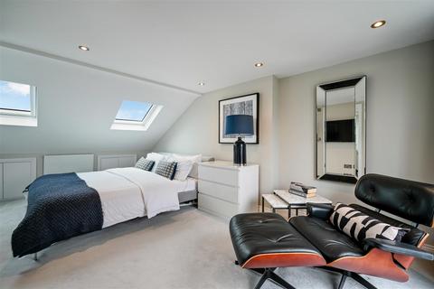 116 Effra Road, Wimbledon, London, SW19 8PR
