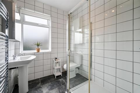 116 Effra Road, Wimbledon, London, SW19 8PR