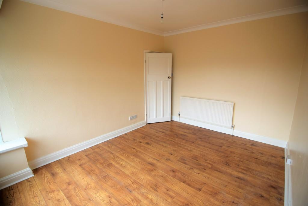 Rear bedroom