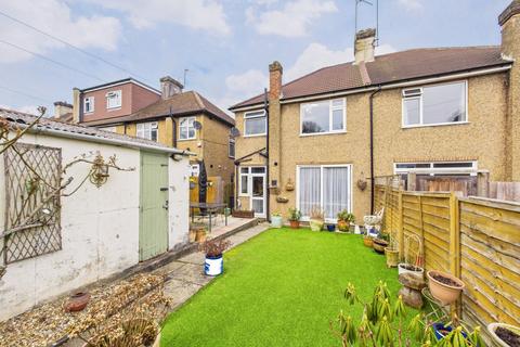 2 Shendish Edge, Hemel Hempstead, HP3 9SZ