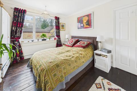 2 Shendish Edge, Hemel Hempstead, HP3 9SZ