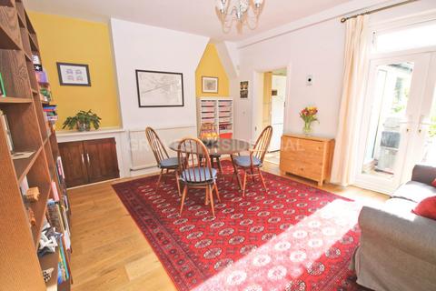 24 Mount Pleasant Road, New Malden, KT3 3JZ