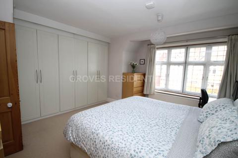 24 Mount Pleasant Road, New Malden, KT3 3JZ