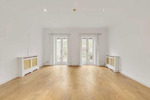 4 bedroom house to rent, King George Square, Richmond TW10