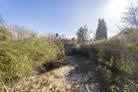 12 Dickenson Road, London, N8 9ET