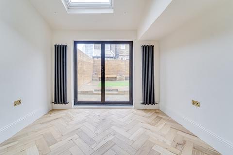 4 bedroom end of terrace house for sale, Hargrave Road, Archway N19