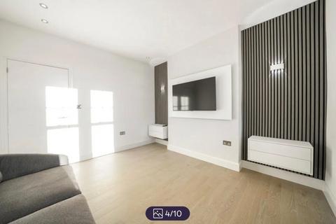 1 bedroom flat for sale, Warwick Chambers Pater Street, London, W8 6EN