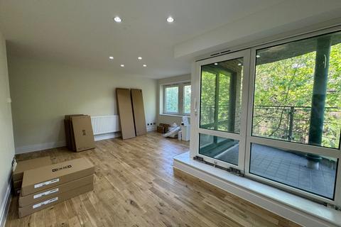 2 bedroom flat for sale, Warren House, Beckford Close, Warwick Road, London , W14