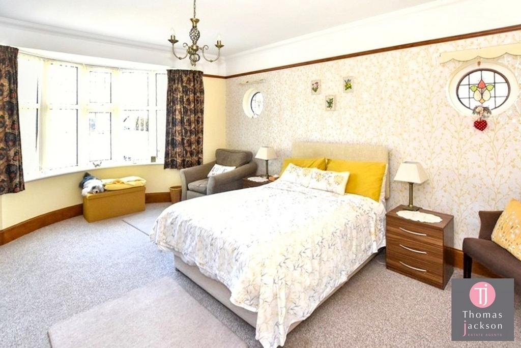 Bedroom/ Reception Room