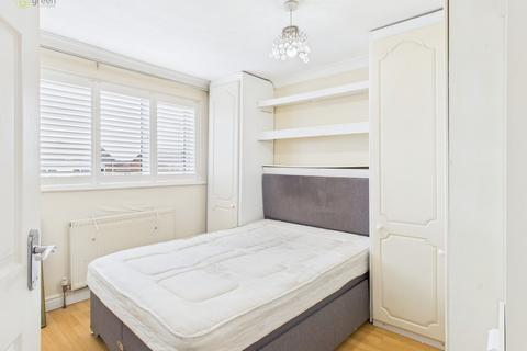 17 Derwent, Tamworth, B77 2LD