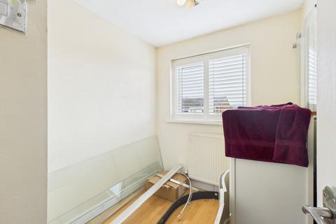 17 Derwent, Tamworth, B77 2LD