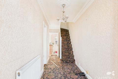 3 bedroom terraced house for sale, Benhurst Avenue, Hornchurch