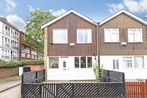 3 bedroom flat to rent, Fleming Road, London SE17