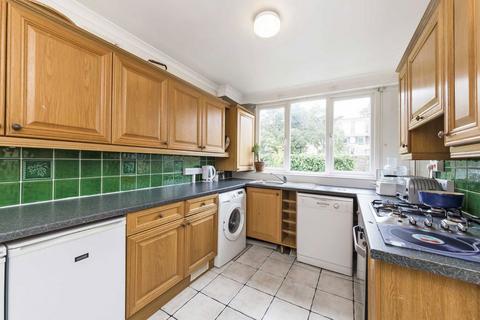 3 bedroom flat to rent, Fleming Road, London SE17