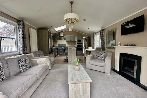 2 bedroom mobile home for sale, Lee Valley Campsite Sewardstone, Sewardstone Road