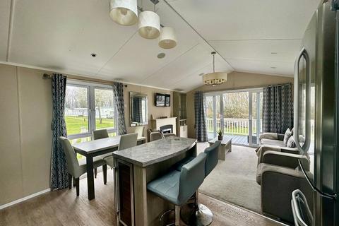 2 bedroom mobile home for sale, Lee Valley Campsite Sewardstone, Sewardstone Road