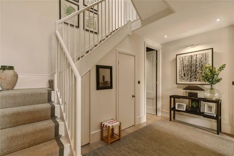48 Bellamy Street, London, SW12 8BU