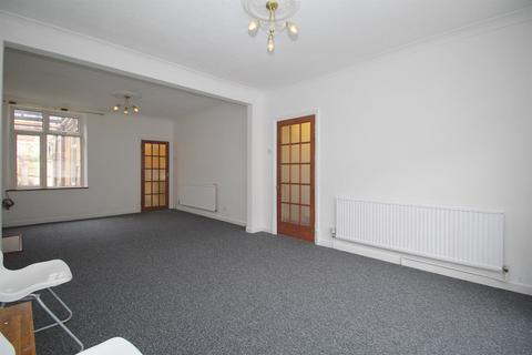 4 bedroom terraced house to rent, Howard Street, Loughborough, LE11