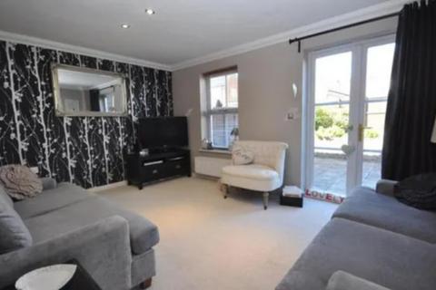 3 bedroom semi-detached house to rent, Beechbrooke, Sunderland SR2