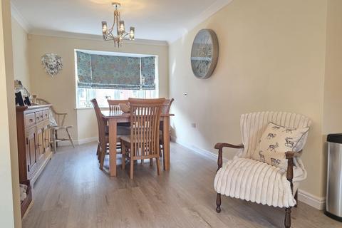6 bedroom detached house for sale, Valiant Way, Melton Mowbray, LE13