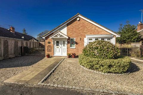 2 bedroom detached house for sale, 1 Beechwood Close, Crays Pond, RG8