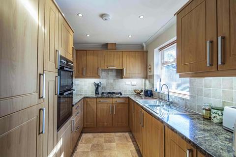 2 bedroom detached house for sale, 1 Beechwood Close, Crays Pond, RG8