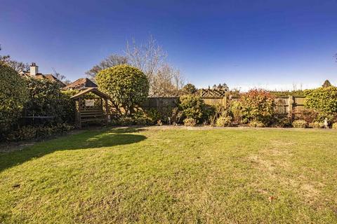 1 Beechwood Close, Goring Heath, Reading, RG8 7SG