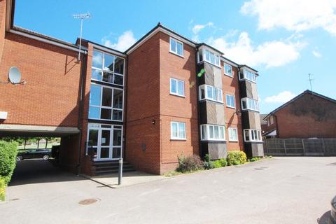 2 bedroom apartment to rent, St Andrews Gardens, Colchester