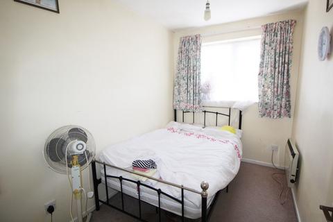 2 bedroom apartment to rent, St Andrews Gardens, Colchester