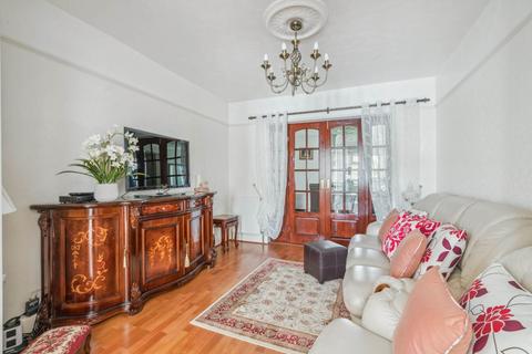 3 bedroom semi-detached house for sale, Sandown Road, Watford, WD24