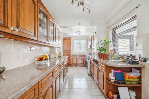 3 bedroom semi-detached house for sale, Sandown Road, Watford, WD24