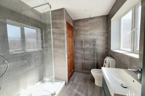5 bedroom detached house to rent, Highbury Road