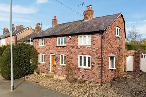 3 bedroom detached house to rent, Mobberley Road, Knutsford