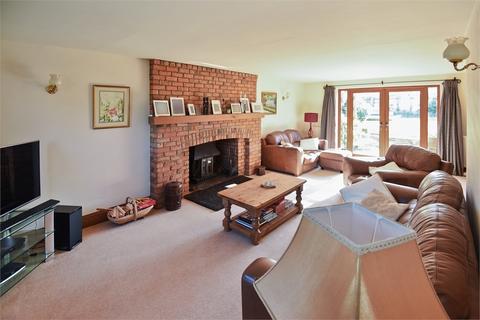4 bedroom detached house for sale, Main Street, Grendon Underwood, Buckinghamshire.