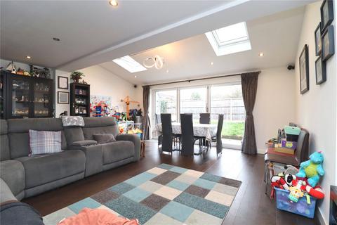 3 bedroom end of terrace house for sale, Ashton Road, Surrey GU21