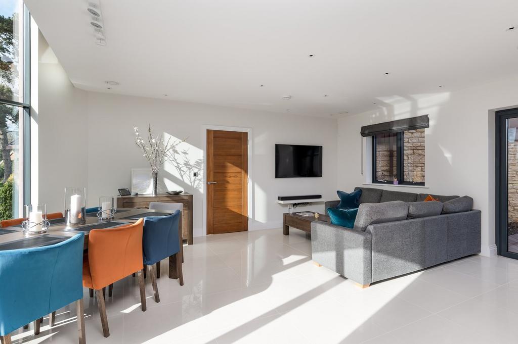 Kitchen / Family Room