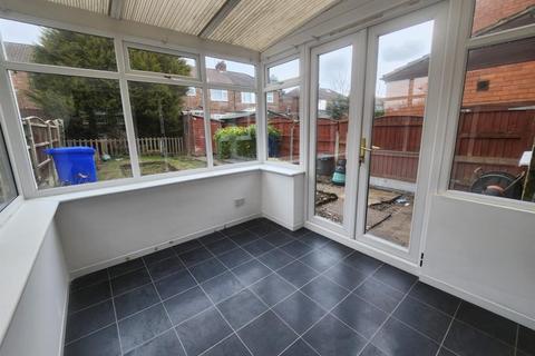 3 bedroom house to rent, Beechfield Avenue, Little Hulton, Manchester