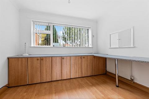 41 Severn Road, Oadby, Leicester, LE2 4FU