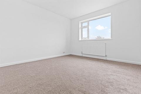 41 Severn Road, Oadby, Leicester, LE2 4FU